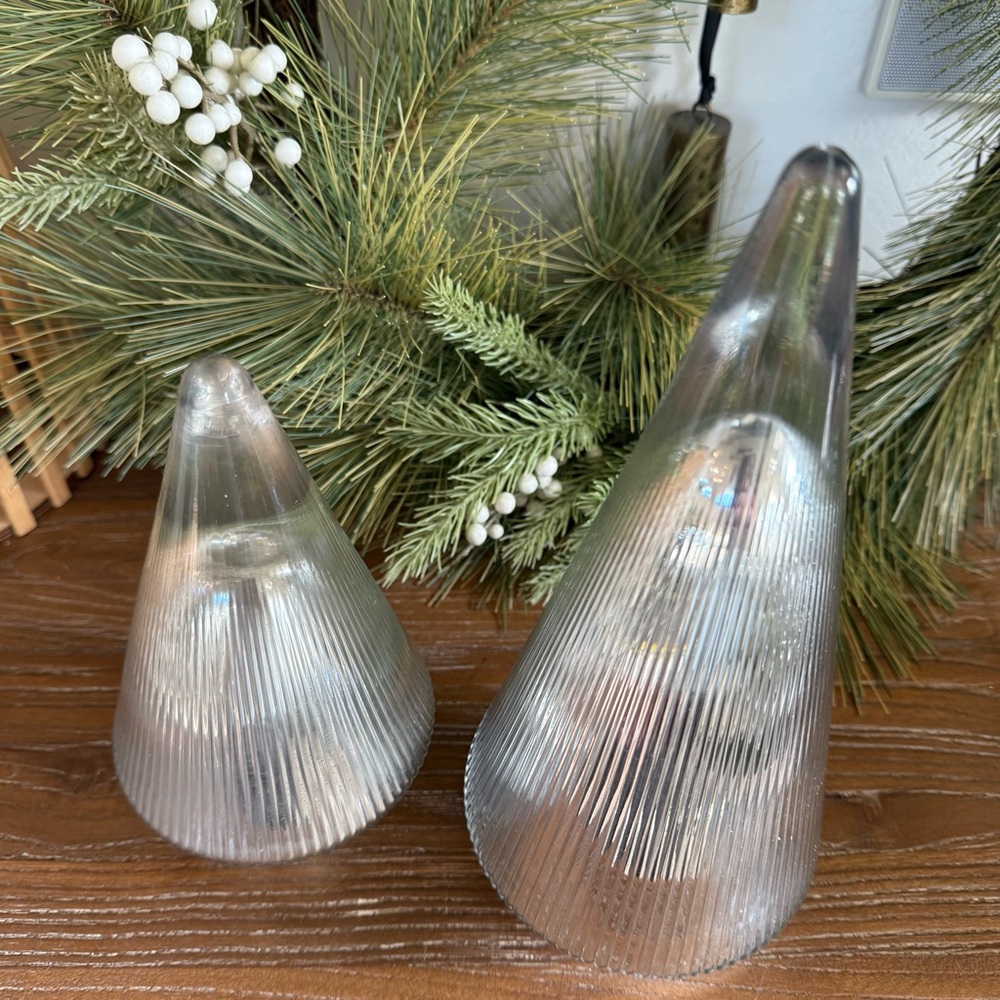 Elegant Glass Holiday Christmas Tree Set - Picture 5 of 7